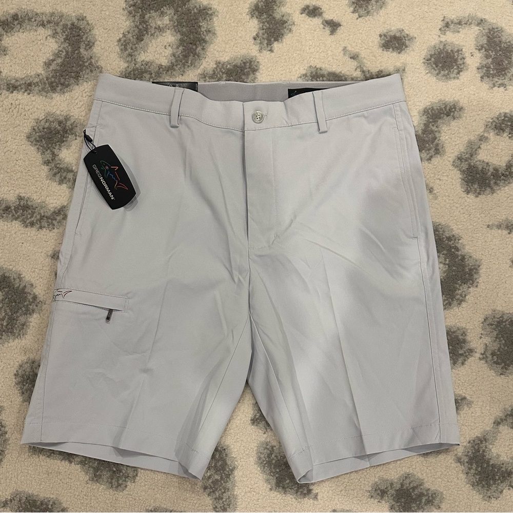 Greg Norman men’s golf shorts size 32